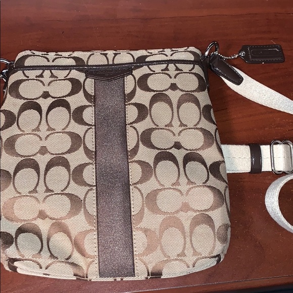 Coach crossbody - Picture 1 of 3